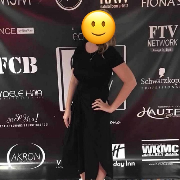 Jolie Dresses & Skirts - Elegant Black Dress